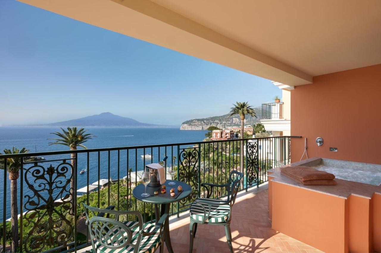 Grand Hotel Royal Sorrento Bagian luar foto