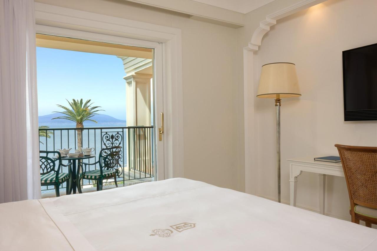 Grand Hotel Royal Sorrento Bagian luar foto