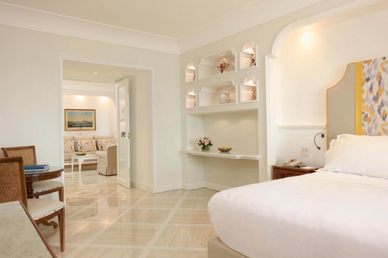 Grand Hotel Royal Sorrento Bagian luar foto