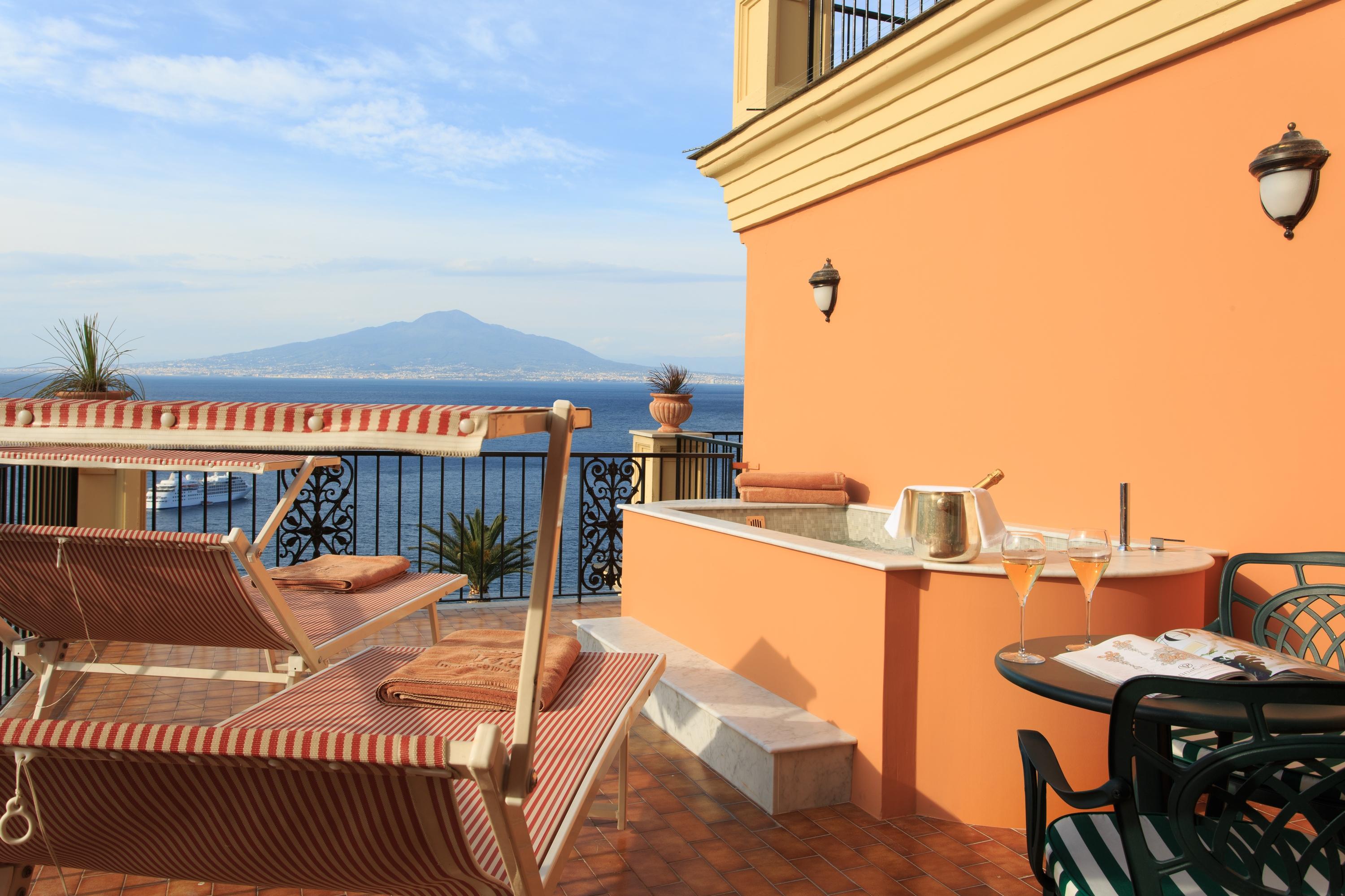Grand Hotel Royal Sorrento Bagian luar foto