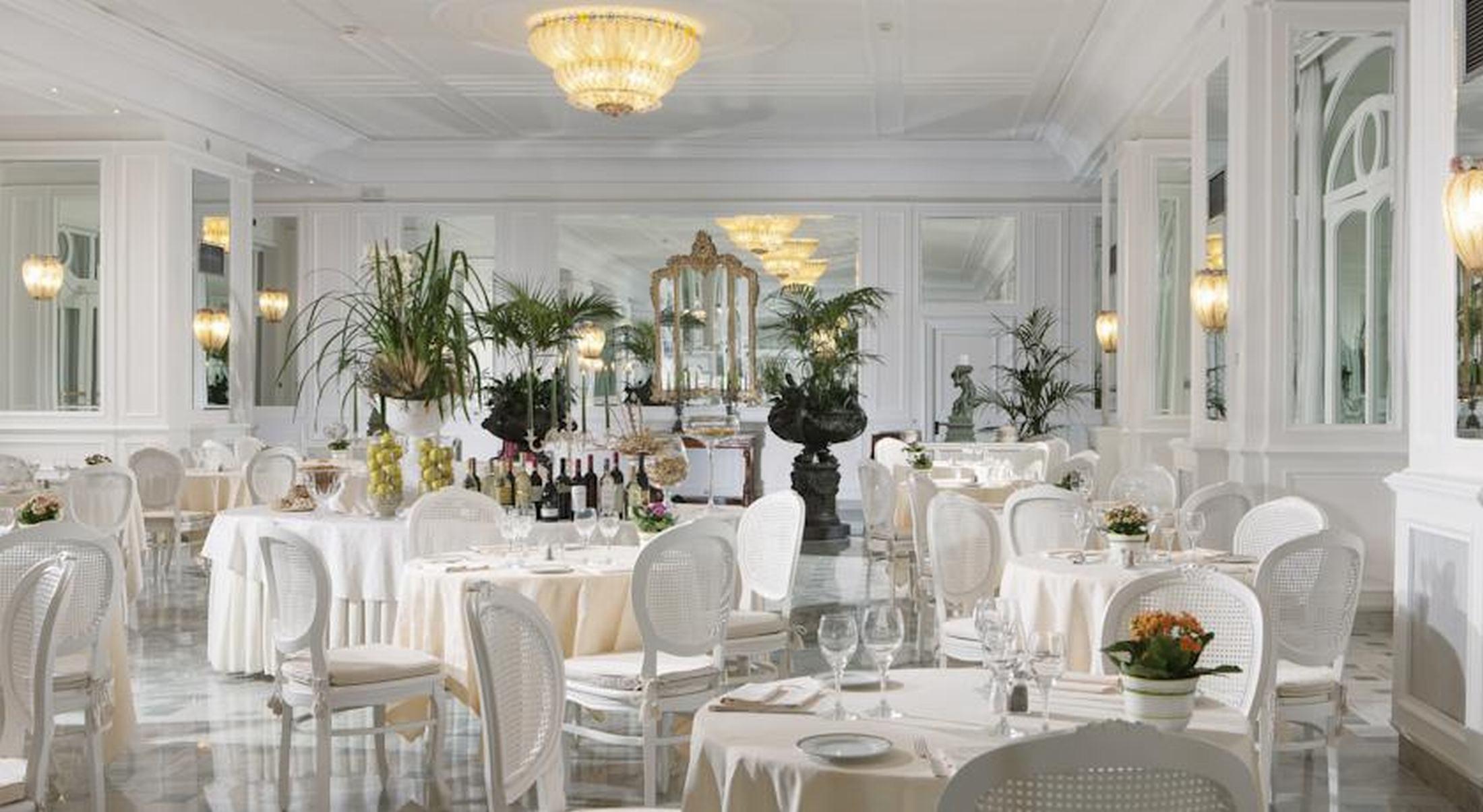 Grand Hotel Royal Sorrento Bagian luar foto