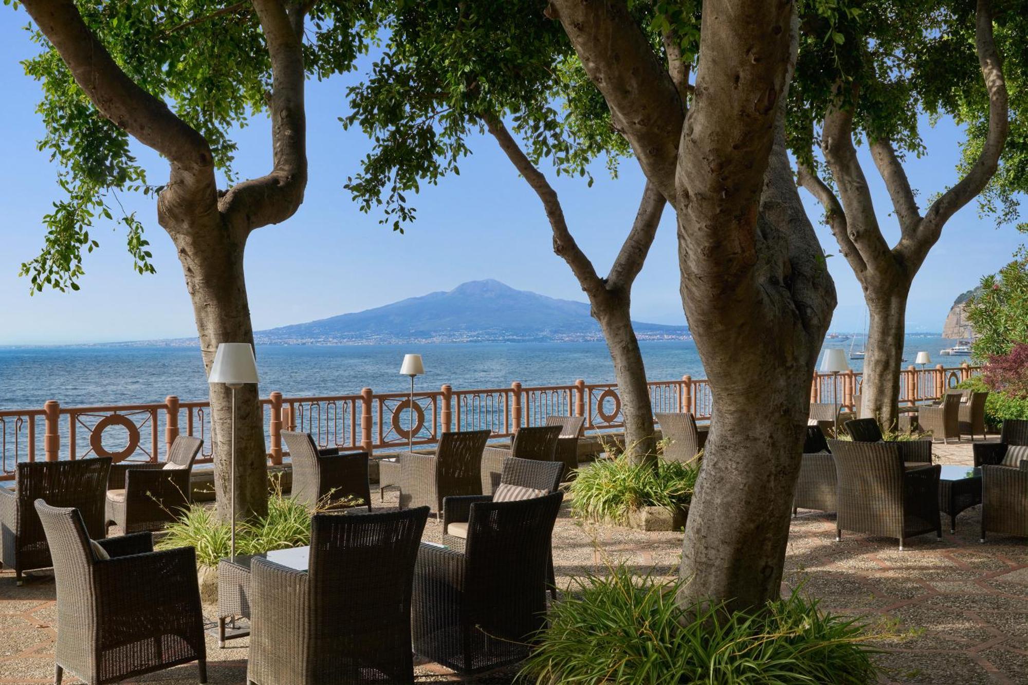 Grand Hotel Royal Sorrento Bagian luar foto
