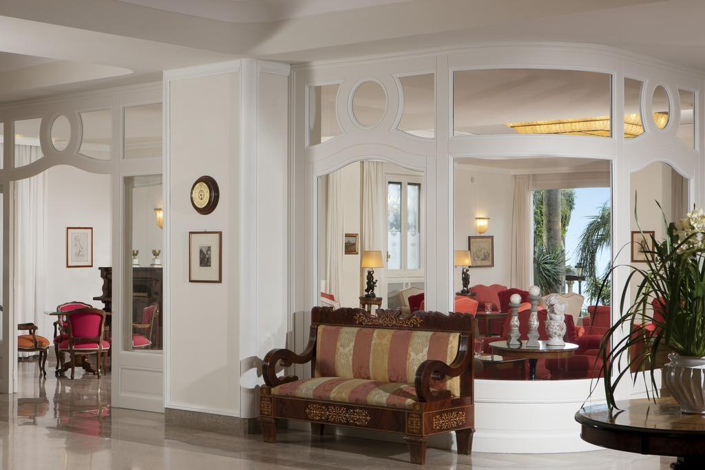 Grand Hotel Royal Sorrento Bagian luar foto