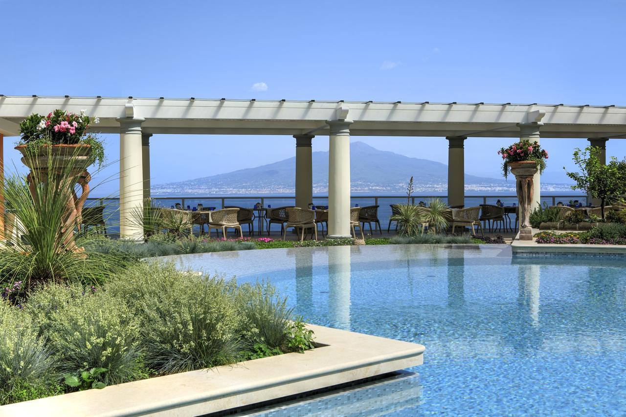 Grand Hotel Royal Sorrento Bagian luar foto