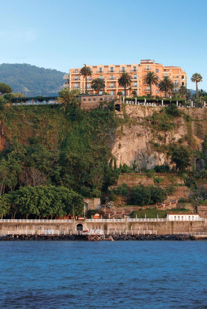 Grand Hotel Royal Sorrento Bagian luar foto